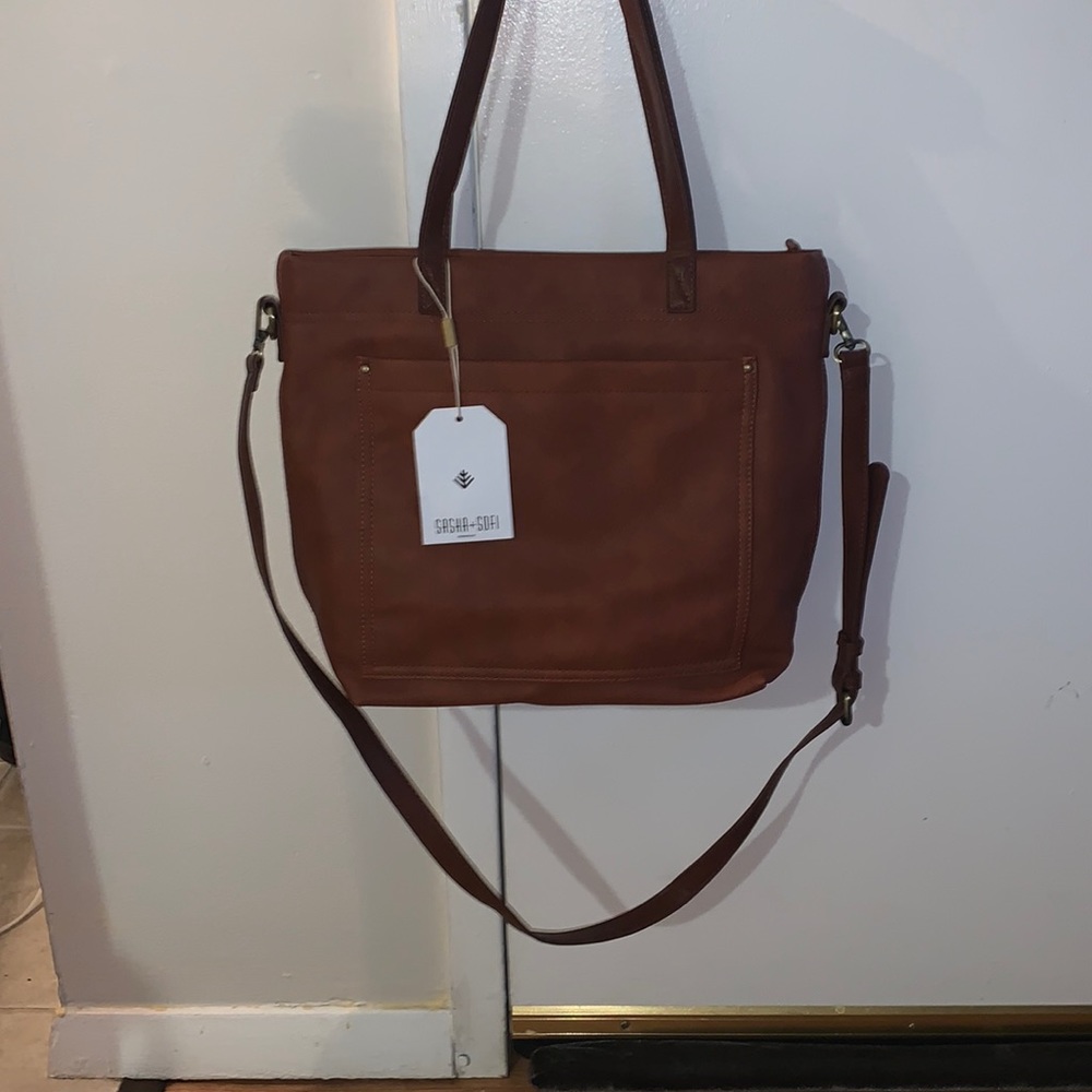 Cross body leather bag
